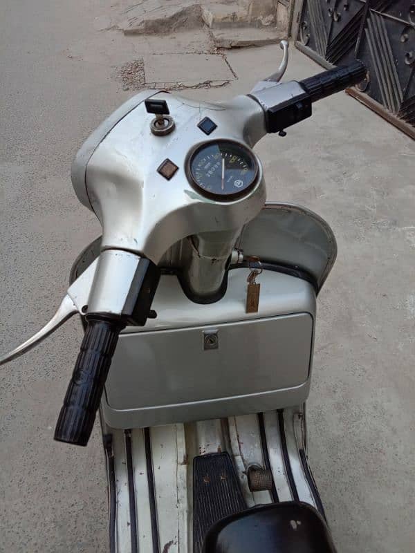 Genion Vespa Sprint for sale 3