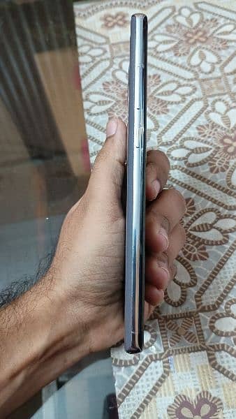 Samsung Galaxy Note 8 Edge. 9/10 Condition. Official PTA. Read ad. 4