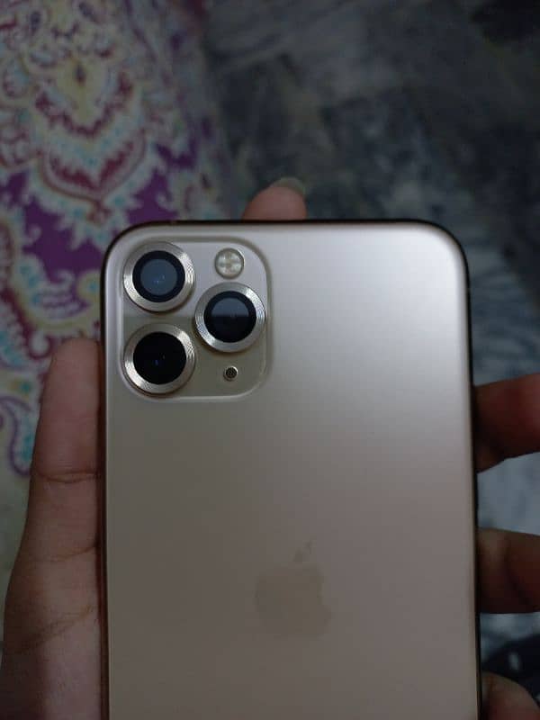 iphone 11 pro 2