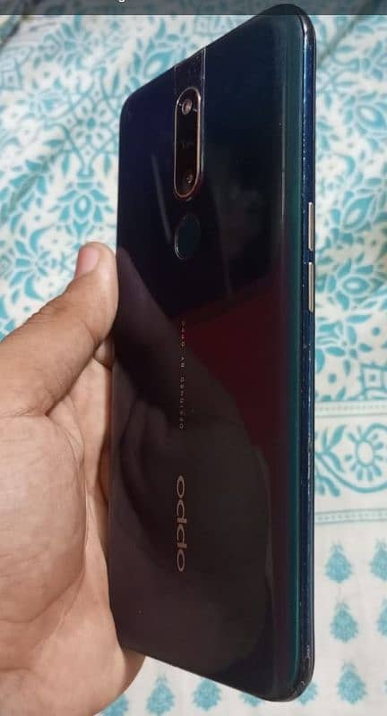 Oppo F11 Pro 6/128 , 03132557824 2