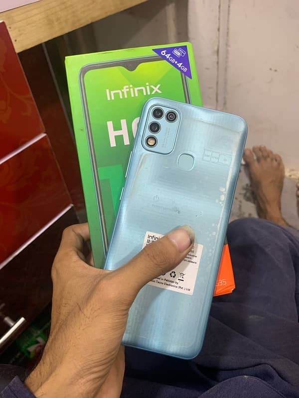 infinix hot 10play 4/64GB 10/10 with box and charger 4