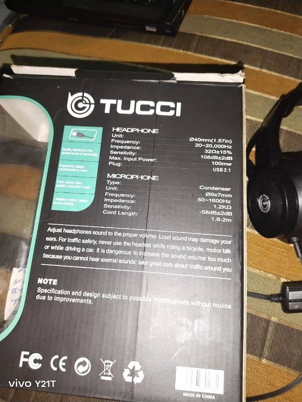 tucci headphone1 1