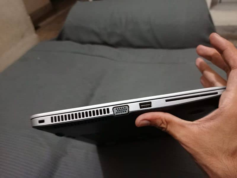 Hp Elitebook g4 840 core i5 7th gen 5