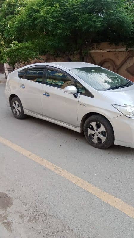 Toyota Prius 2011/14 import registered 1