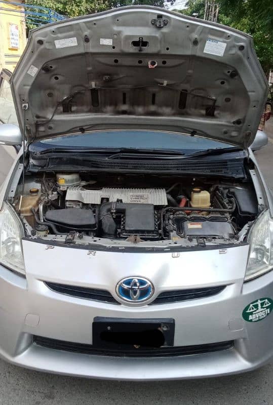 Toyota Prius 2011/14 import registered 4