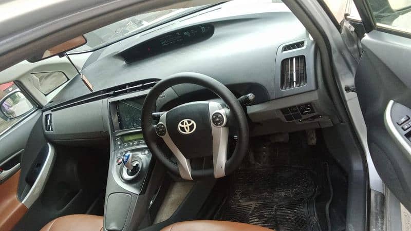 Toyota Prius 2011/14 import registered 5