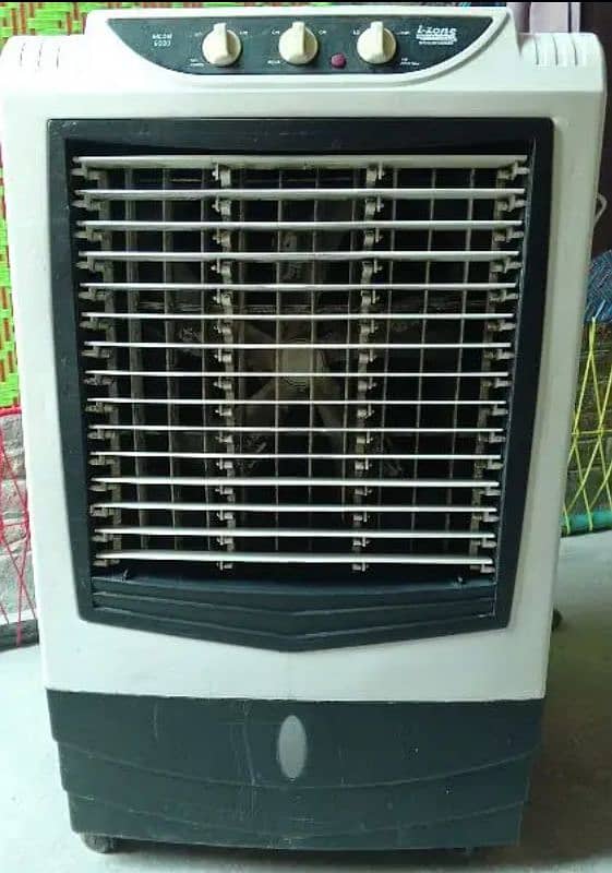 Izone 9000 Air Cooler | Best Air Cooler for Max Through and Cool Air 1