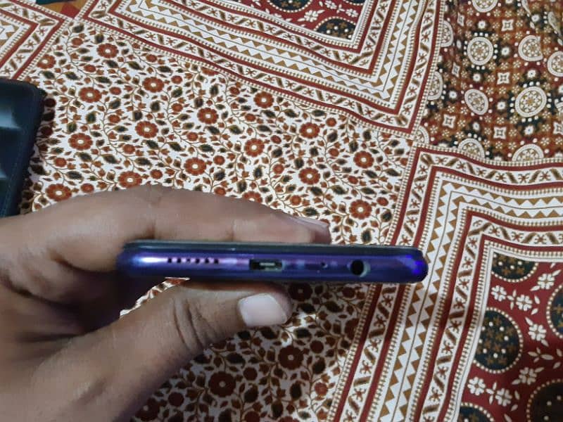 Oppo F9 4