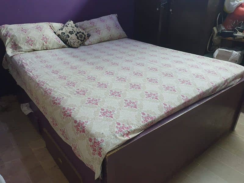 v. urgent sale double bed 3