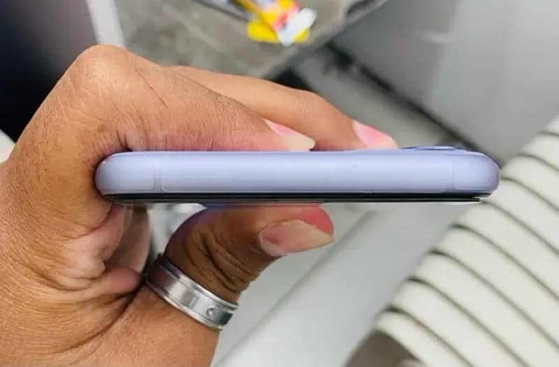 iPhone 11 Jv 64gb 4 month sim will be work fix price 2