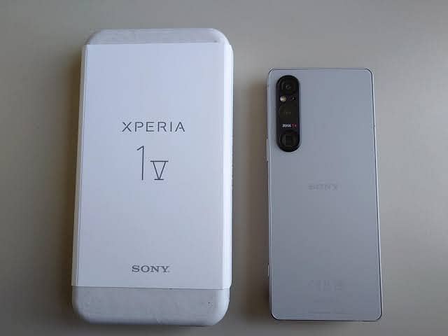 Sony Xperia 1 V 0