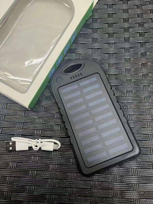 5000 mAh solar  power bank 1