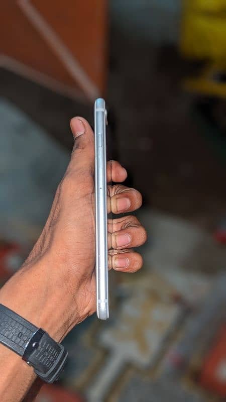 I phone 8 plus factory unlocked 4