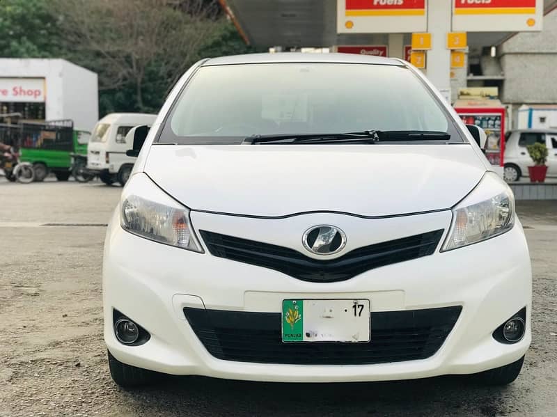 Toyota Vitz 2017 1