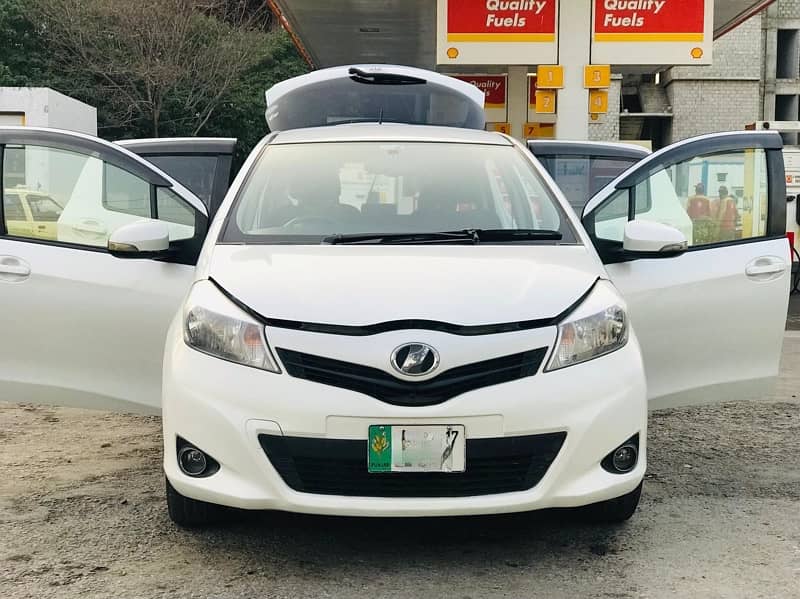 Toyota Vitz 2017 14