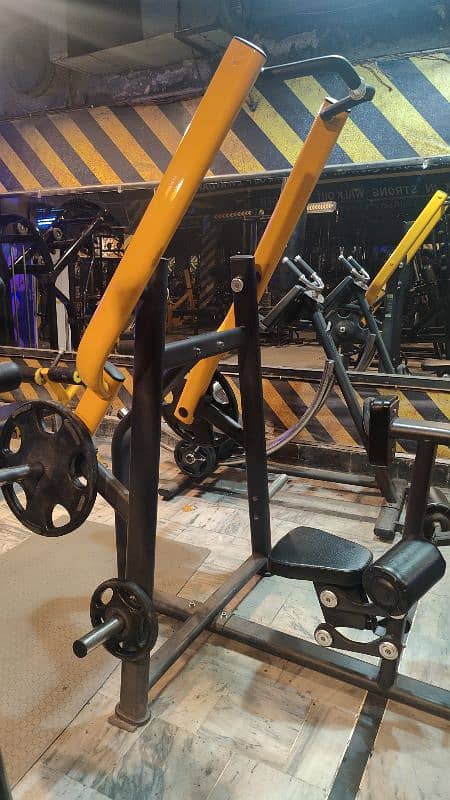 Pull Down Machine Leg Extension Machine 1