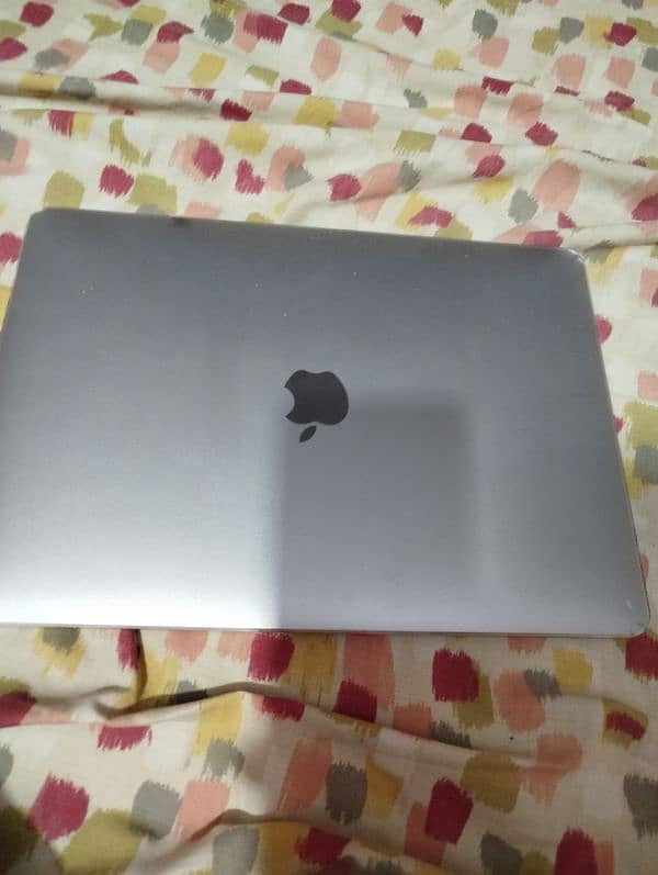 Apple laptop 5