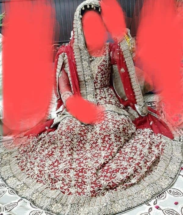 Red lehnga, neat and clean one time used 0