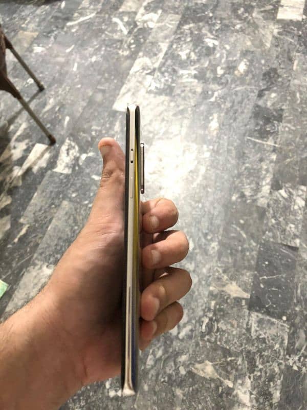 oneplus8 5G 10/10 condition 2