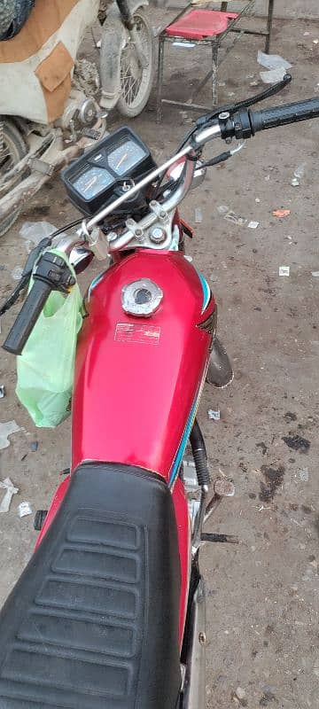 Honda 125 2018 model Karachi no /0/3/1/3/7/6/9/4/5/2/5/0n call 2