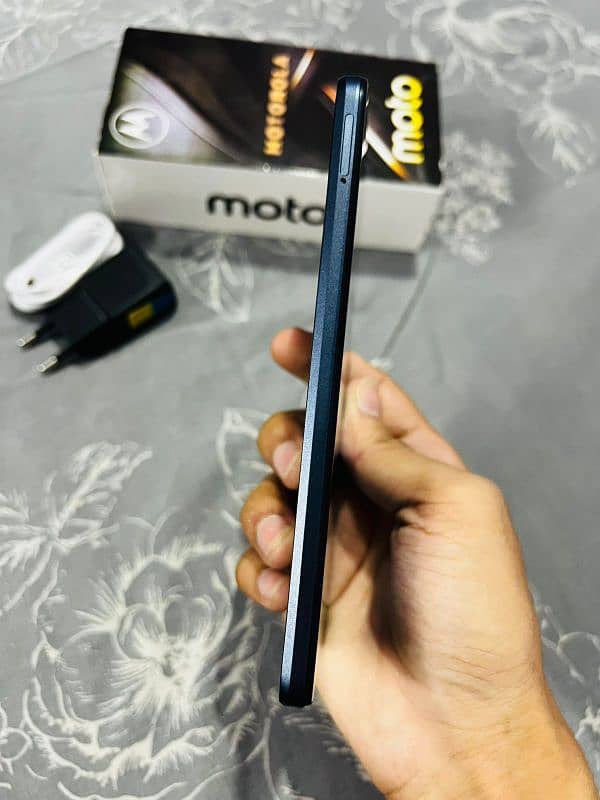 Moto E22 Dual Sim Approved With Box Charger 5