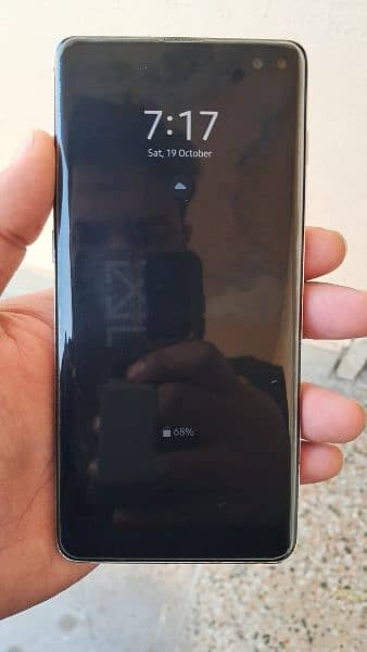 Samsung s10+ in very good condition with box and PTA approved 1