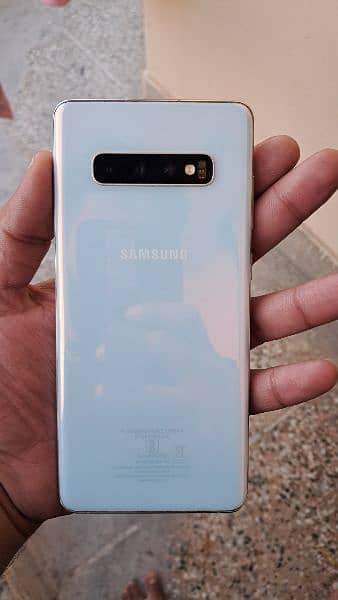 Samsung s10+ in very good condition with box and PTA approved 3