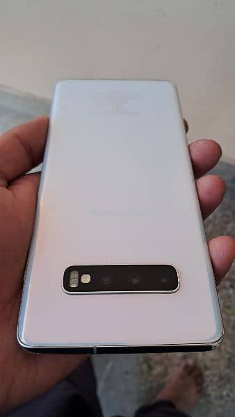 Samsung s10+ in very good condition with box and PTA approved 4