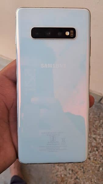 Samsung s10+ in very good condition with box and PTA approved 10