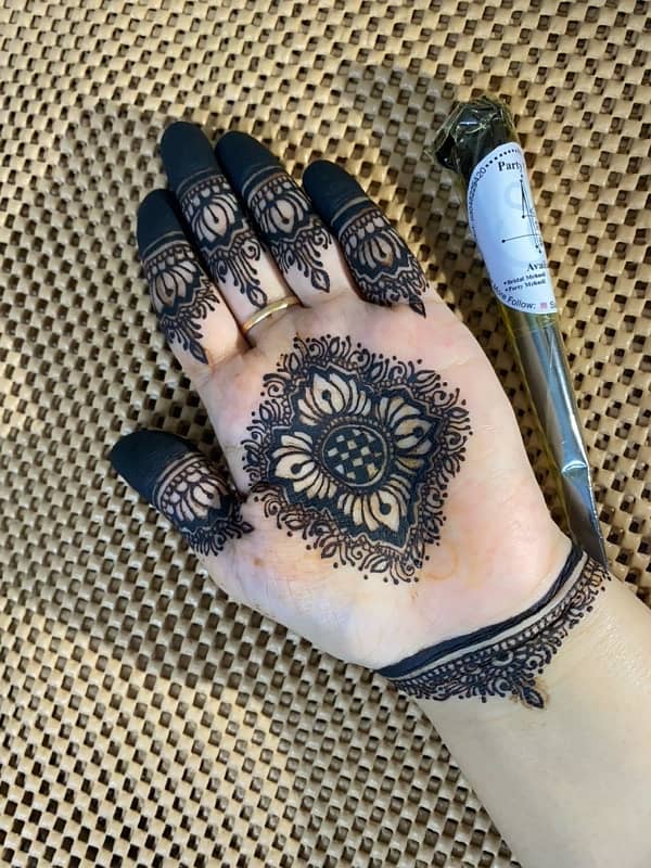 Makeup & henna 2