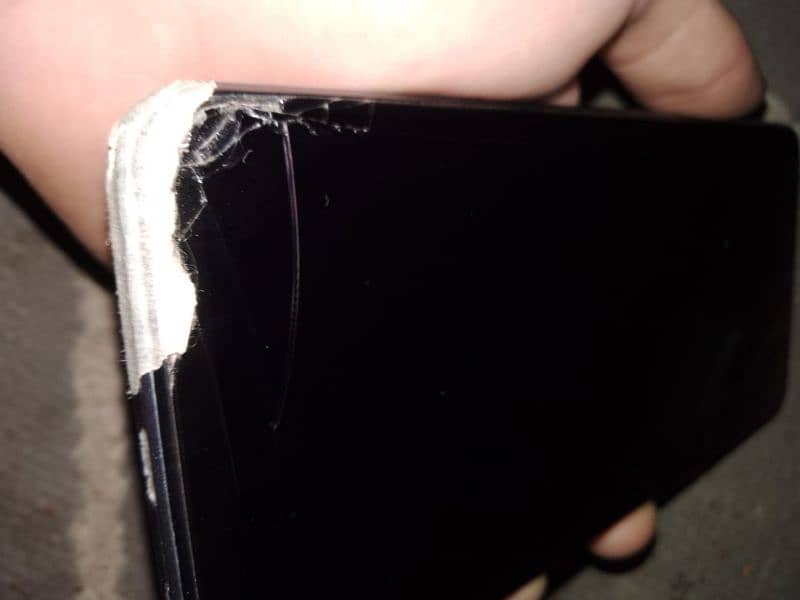 Vivo Y53s panel crack 5