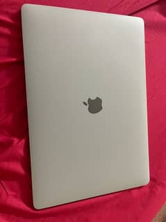 macbook pro 2018 15 inch