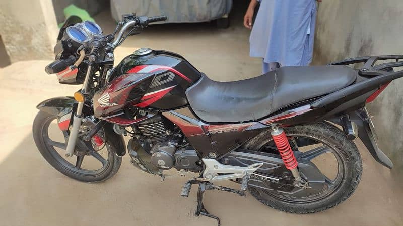 honda cb 150f available in best condition 3