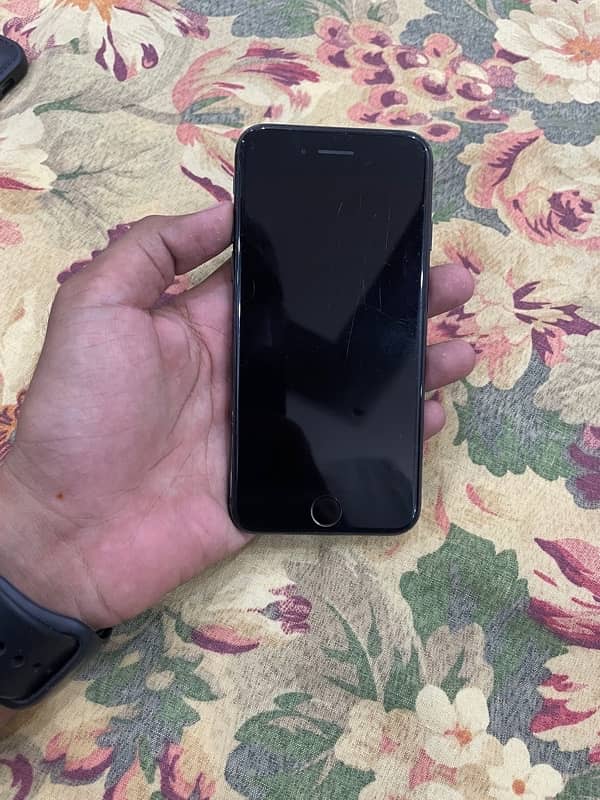 iPhone 7 (128 gb) 3