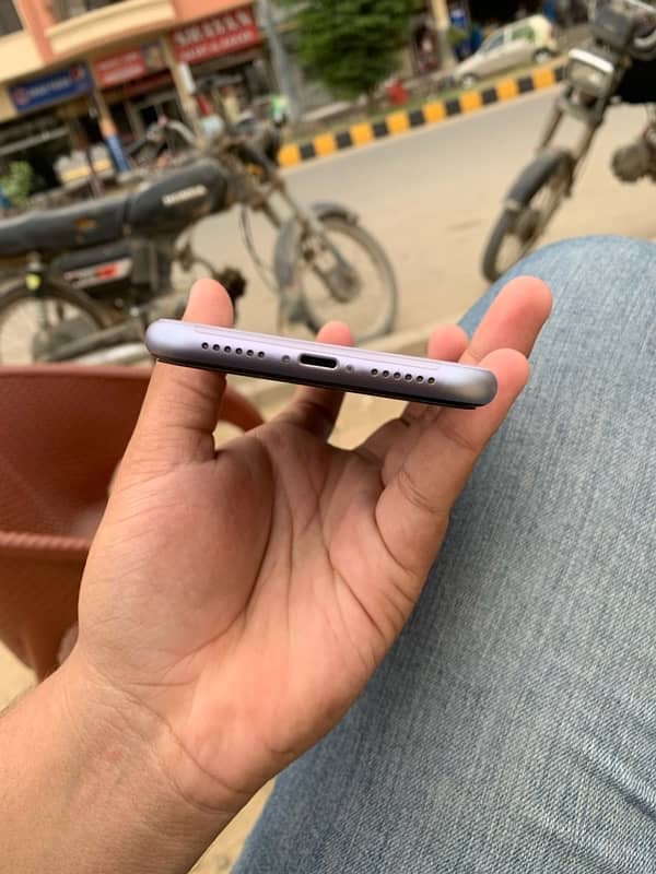 iphone 11 128gb 4