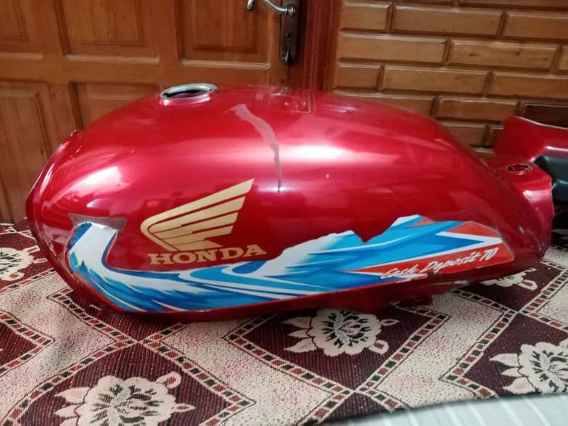 HONDA CD 70 RED COLOUR TANKI TAPPY SET 1