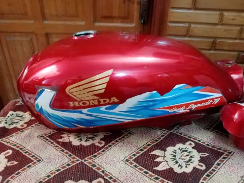 HONDA CD 70 RED COLOUR TANKI TAPPY SET 3