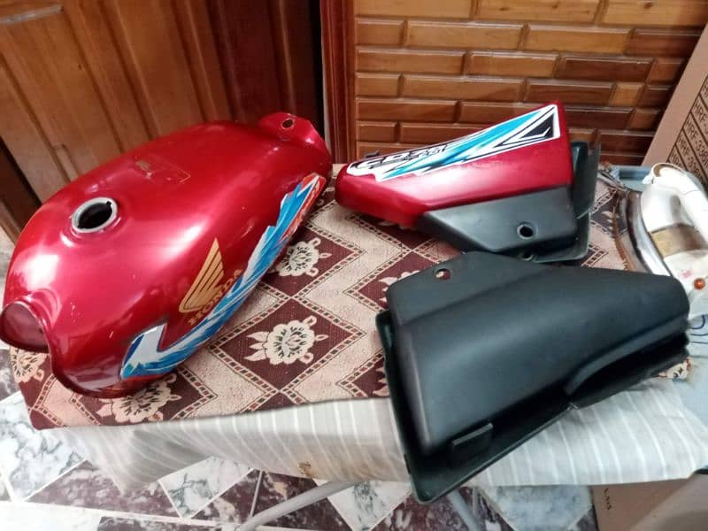 HONDA CD 70 RED COLOUR TANKI TAPPY SET 5