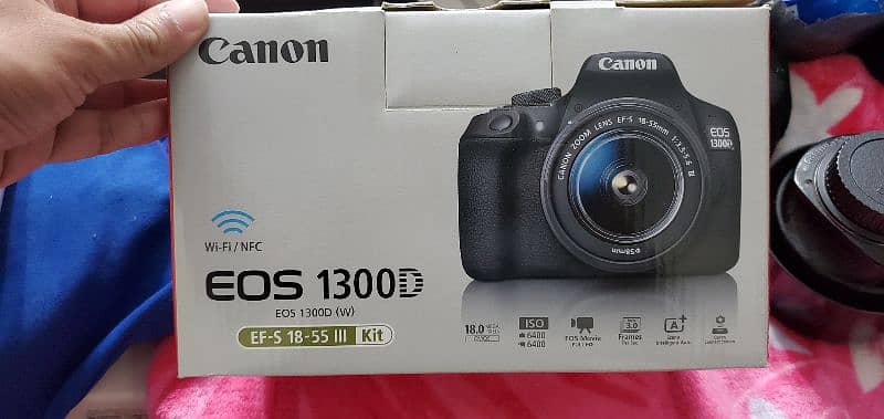 Canon 1300D DSLR with 18-55mm lens 0