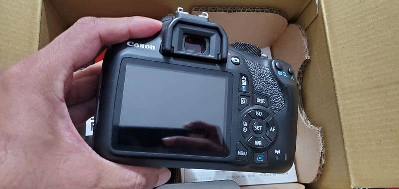 Canon 1300D DSLR with 18-55mm lens 6