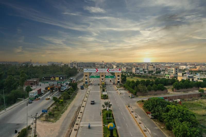 10 Marla On Ground Plot For Sale On 85 Feet Road In Lahore Motorway City 9