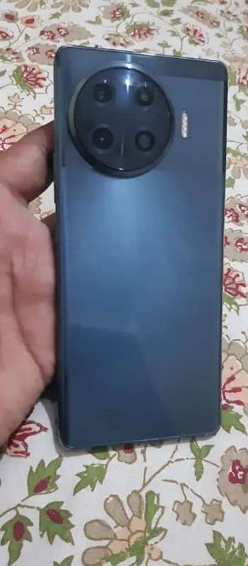 Tecno spark 20 pro plus 8+8 ram 256 memory condition 10/10 1