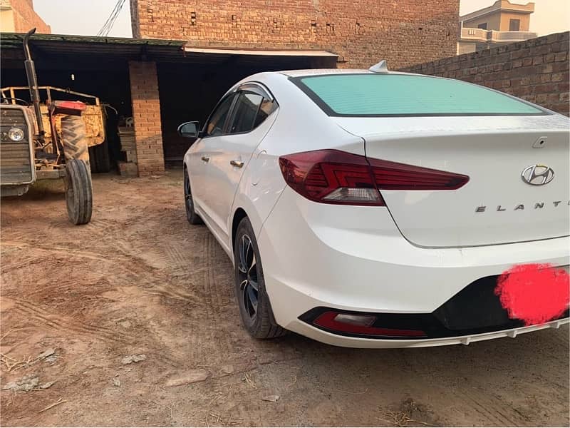 Hyundai Elantra 2023 9