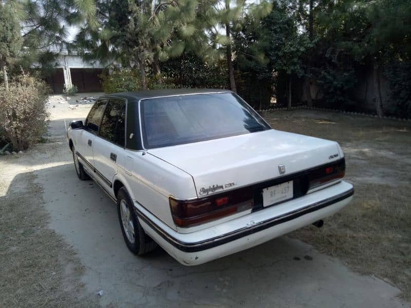 Toyota Crown 1990 5