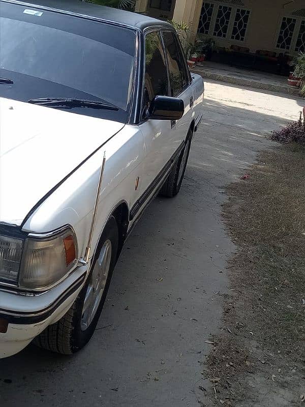 Toyota Crown 1990 11