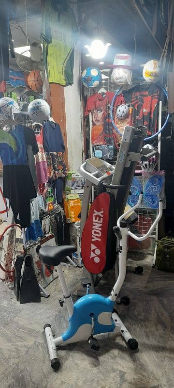 COMPACT EXERCISE BIKE 6