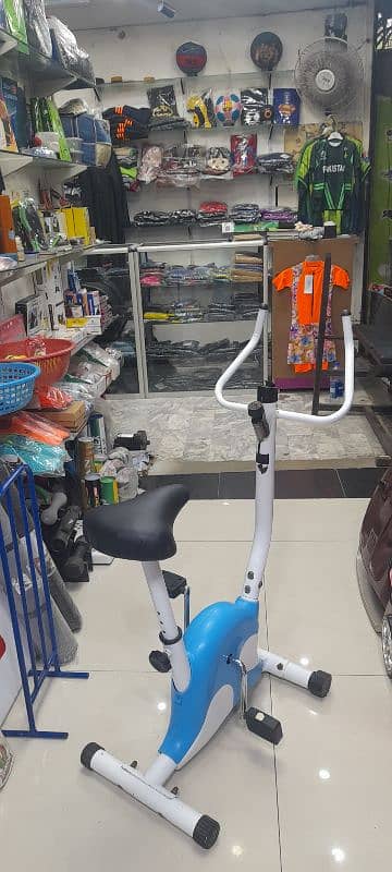 COMPACT EXERCISE BIKE 12