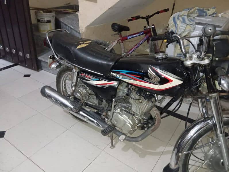 115000 I'm selling my Honda 125 6