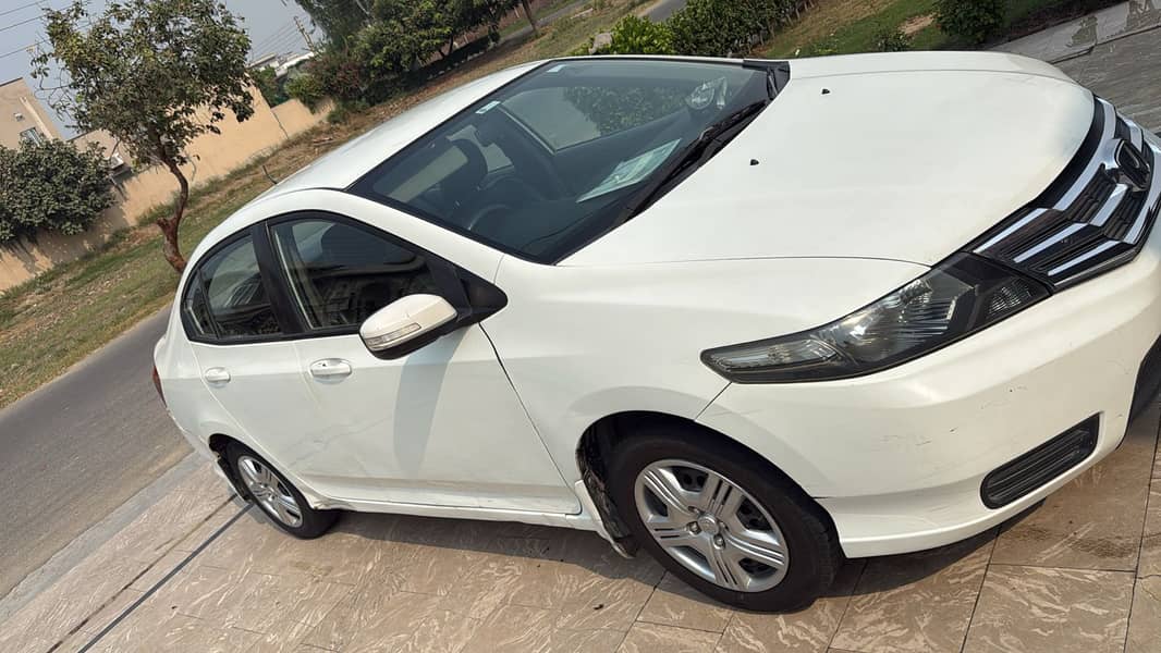 Honda City (2016) - Family-Owned, Excellent Condition 1