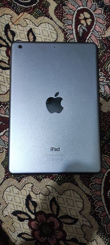 Apple Tab in good condition for sale 1